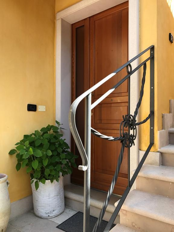 Bed and Breakfast Relais Sweet Days Peschiera del Garda Exterior foto